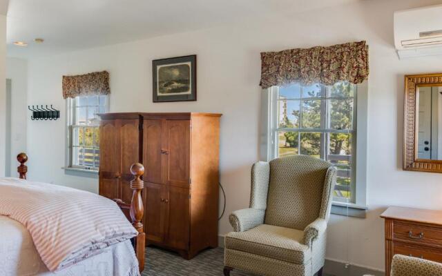 The First Colony Inn