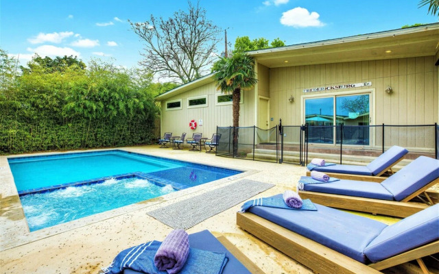 Luxury Home W/pool, Grill/bar, &movieroom