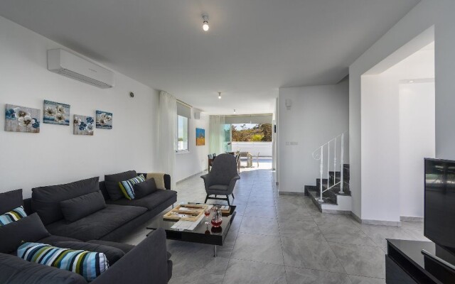 Protaras Villa Araella
