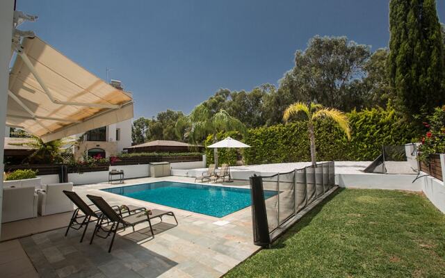 Luxury Villa in Cyprus near Beach, Protaras Villa 1216