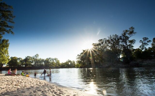 McLean Beach Holiday Park