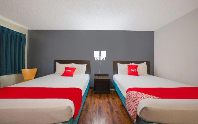 OYO Hotel St. Helens, OR