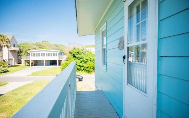 The Hideaway by Oak Island Accommodations