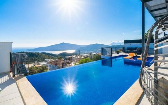 Villa Aston