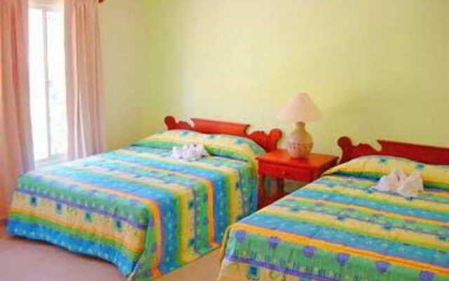 Catalinas Beach Suites