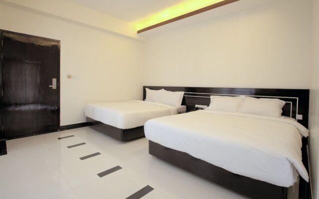 Hotel Elaf International