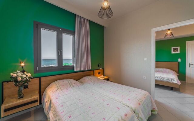 Tropical Hotel B