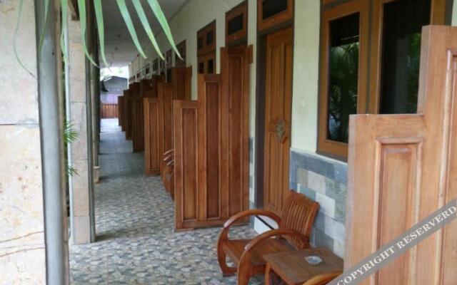 Sunrise Hotel Larantuka