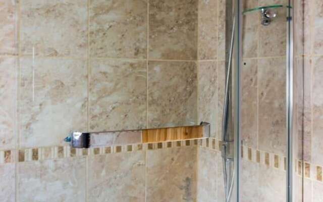 Beautiful 4-bed House in Bootle