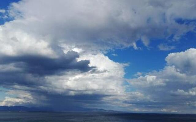 Apartment Michalis by the Sea