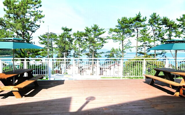 Yeosu Sea Side Pines Pension