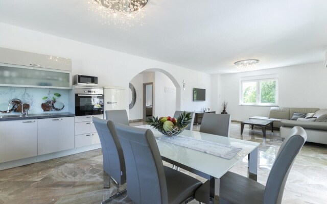 Nice Home in Buje With Wifi and 2 Bedrooms