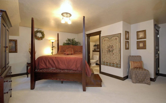 The Roost Bed and Breakfast