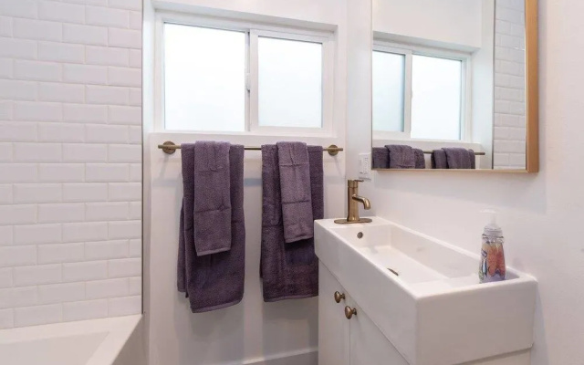 Newly Remodeled 3 BDR House Near Dodgers Stadium
