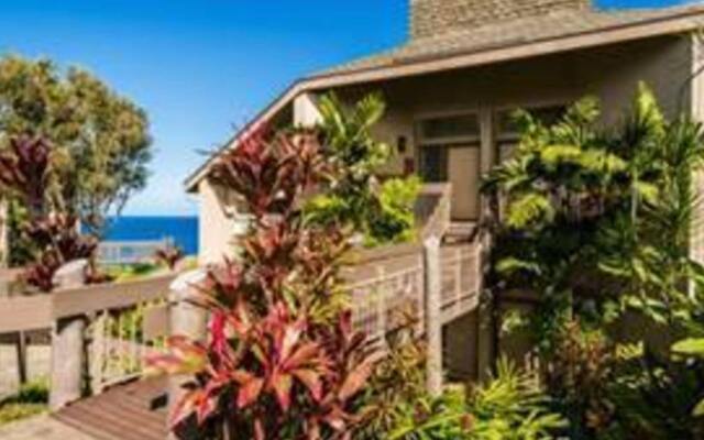 Pali Ke Kua 236 by RedAwning