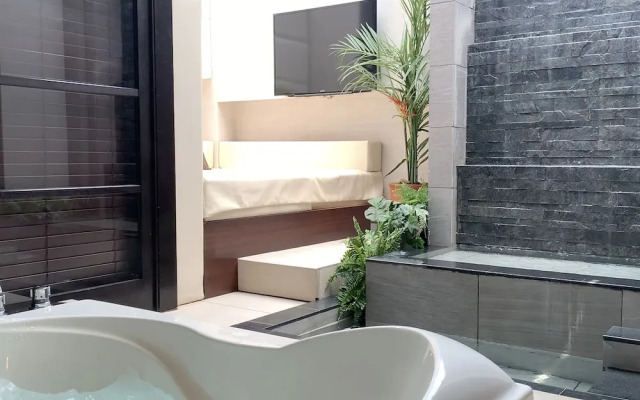 Hotel Asia - Adults Only