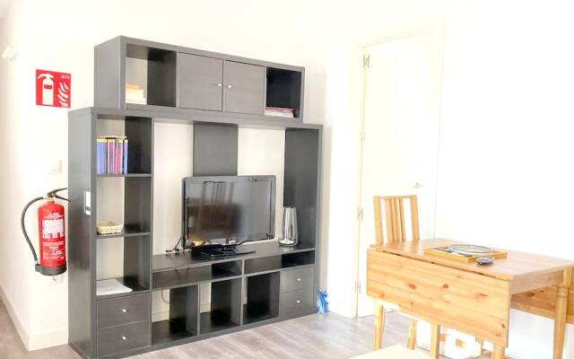 Apartment with One Bedroom in Madrid, with Wifi