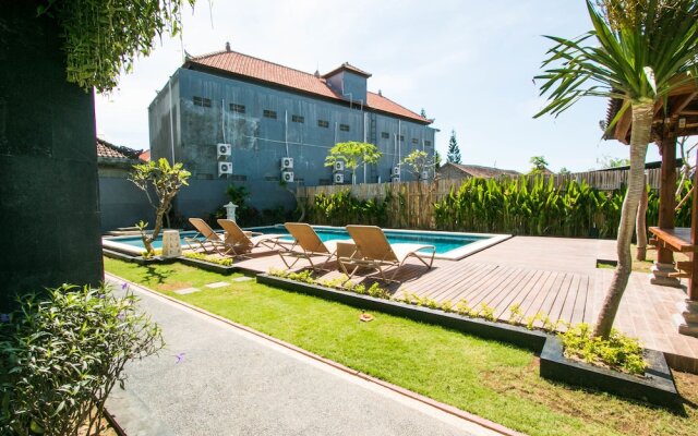 RedDoorz near Jimbaran Beach 2