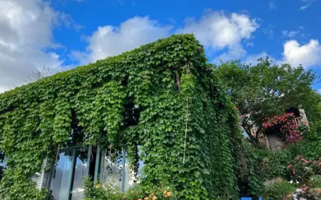 Tinghuatang Seaview Garden Inn
