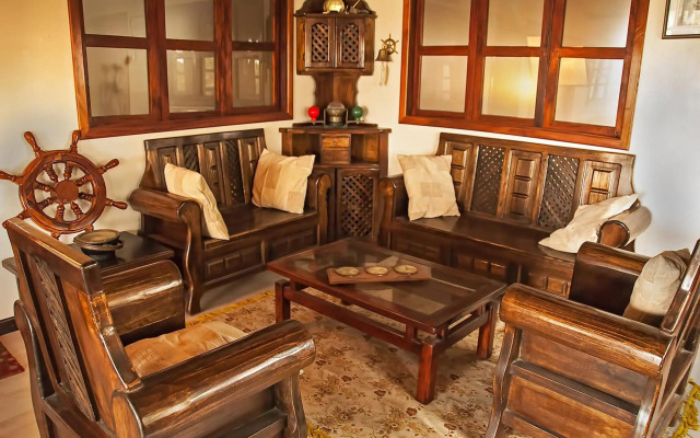 The Wooden House Lodge