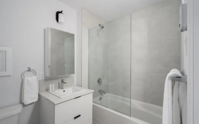 Sonder by Marriott Bonvoy Le Victoria Apartments Old Montreal