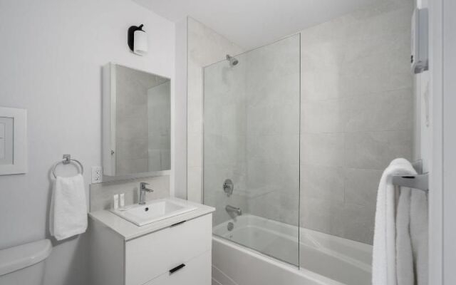 Sonder by Marriott Bonvoy Le Victoria Apartments Old Montreal