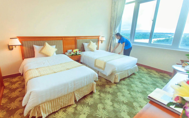 My Tra Riverside Hotel