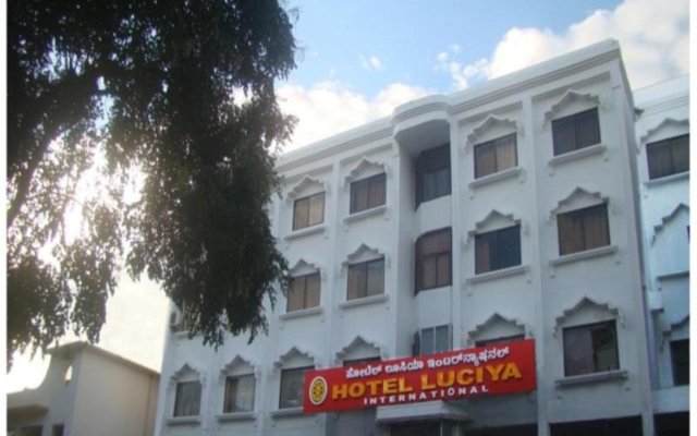 Hotel Luciya International