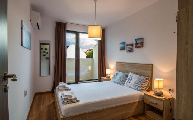 FM Luxury 1-BDR Apartment - Art and Brights