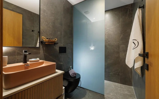 Jolly Suites