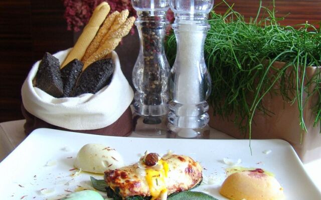 Hotel Casino Restaurant Paquito