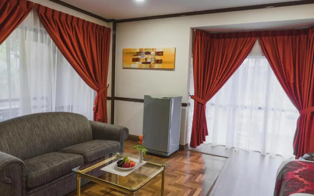 Shah's Village Hotel