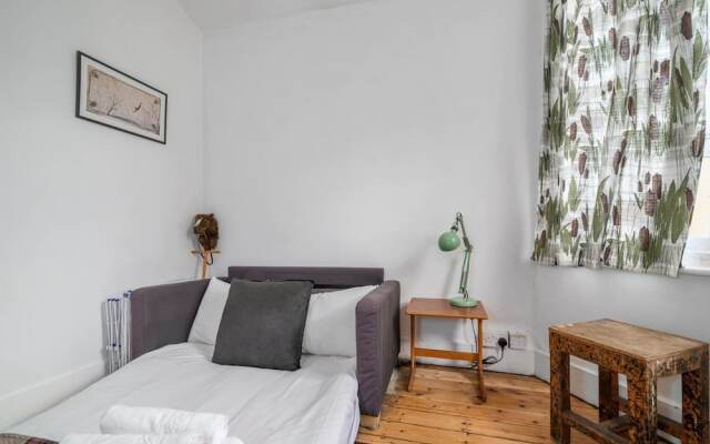 Homely and Spacious 4 Bed, up to 7 Guests, Dalston