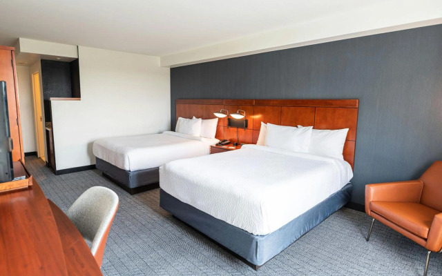 Courtyard Philadelphia Springfield