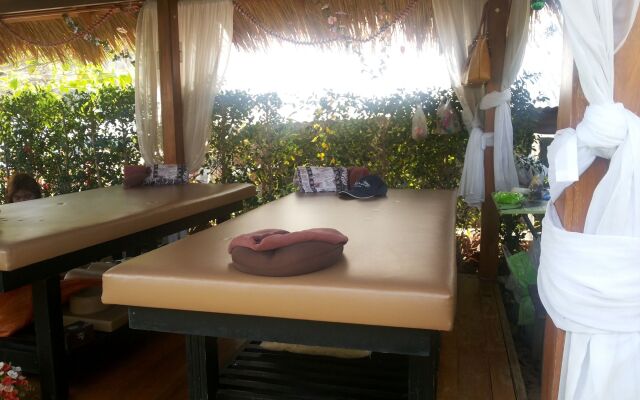 Sanae Beach Hua Hin