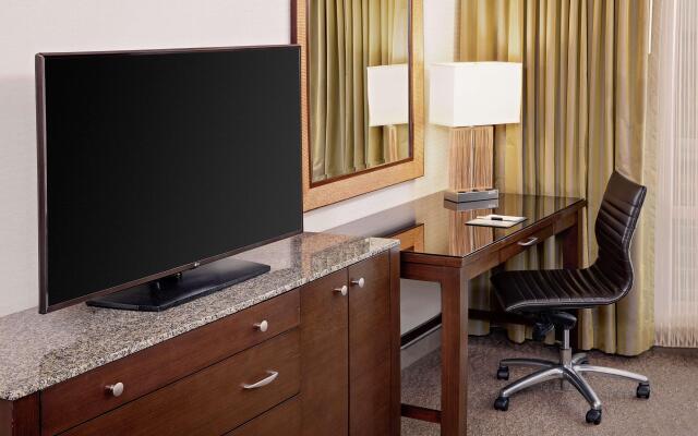 DoubleTree by Hilton Hotel Boston Bayside