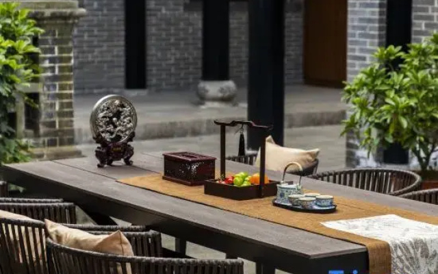 Yuerong Sky Courtyard