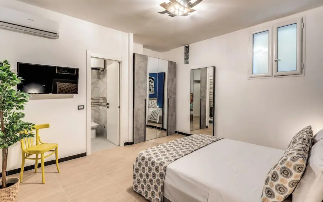 The Quarters Naples Apartment