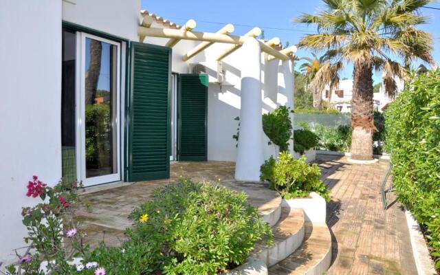 Located on a Quiet Cul-de-sac, Just Within 1 Mile From the Centre of Vilamoura