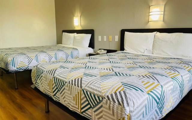 Motel 6 Duncanville, TX - Dallas