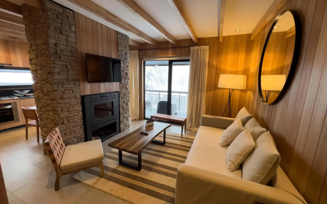 El Refugio Ski & Summer Lodge