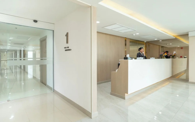 Oriole Residence