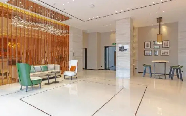 Jiaxing Haiyan Xiaoyu Business Hotel