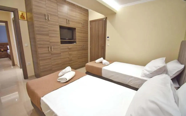 Alikes Deluxe Houses - 300m from the beach