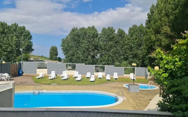 6 Guests - 3 Bedrooms - Entertainment - Near Beach