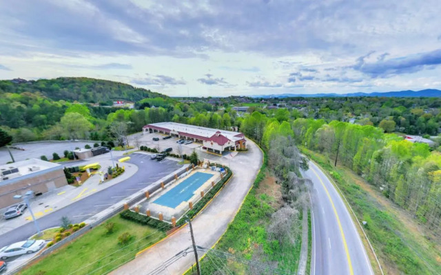 Dahlonega Mountain Inn