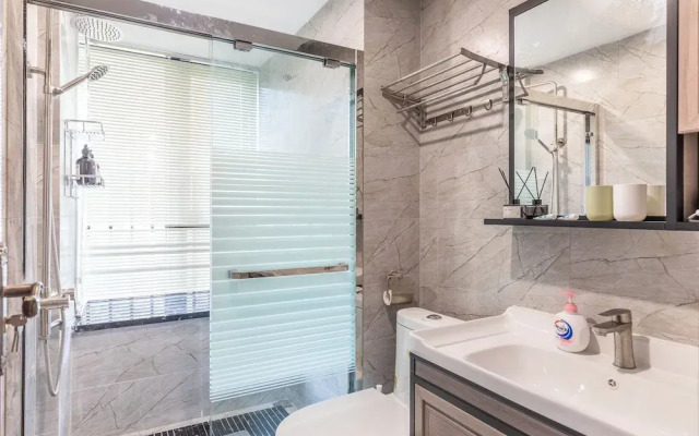 Locals Boutique Apartment WanzaiCEC No.4