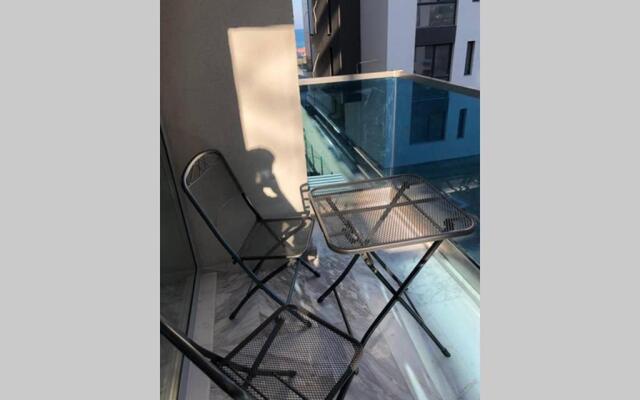 Waves Residence Apartment - beachfront -30m from the beach