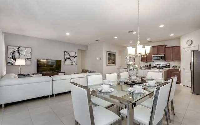 7028oakwood 6 Bedroom Villa by Redawning