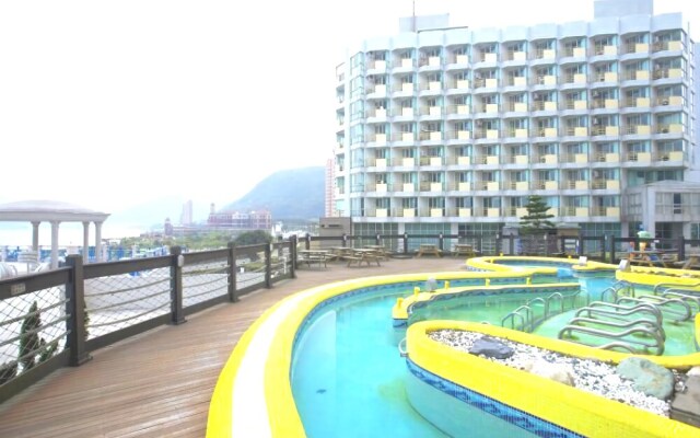 Pacific Hot Spring Hotel Green Bay